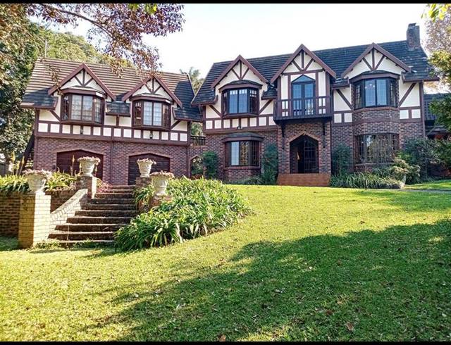 4 BEDROOM HOUSE FOR SALE IN PADFIELD PARK